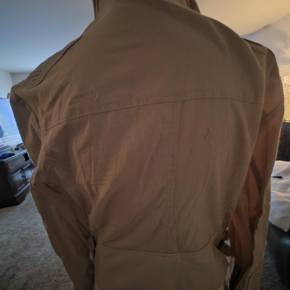Lightweight Beige Bomber Jacket with Zip & Snap Details - Picture 4 of 5